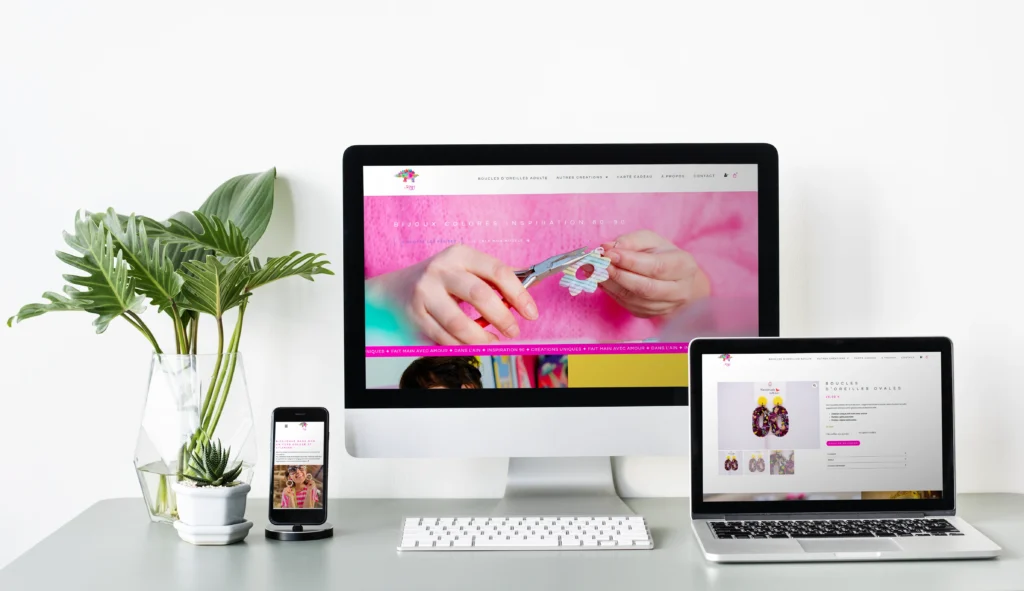 Mockup set digital présentant l'interface du site ecommerce le dino fluo